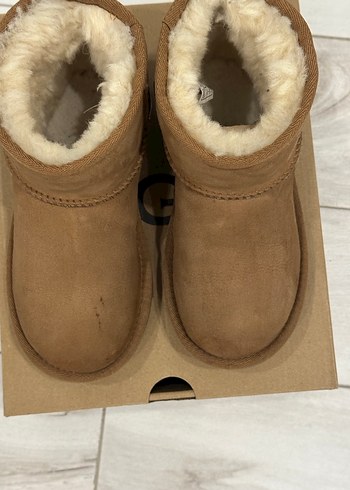 UGG ORİJİNAL KIZ ÇOCUK BOT 32,5 - Görsel 7