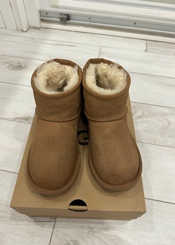 UGG ORİJİNAL KIZ ÇOCUK BOT 32,5 - Görsel 5