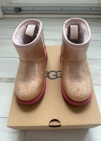 Ugg 31