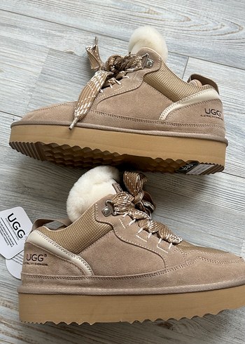 UGG Bej Süet Kürklü Dolgu Topuklu Bot - Görsel 7