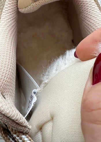 UGG Bej Süet Kürklü Dolgu Topuklu Bot - Görsel 9