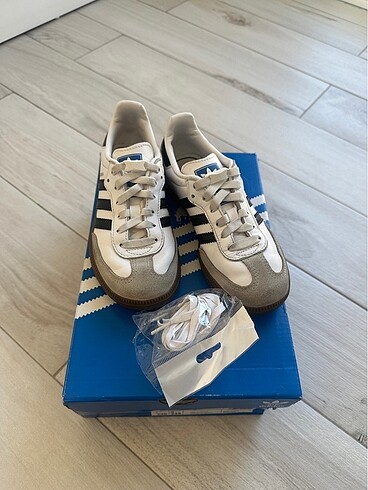 31 Beden beyaz Renk Adidas Samba ÇOCUK
