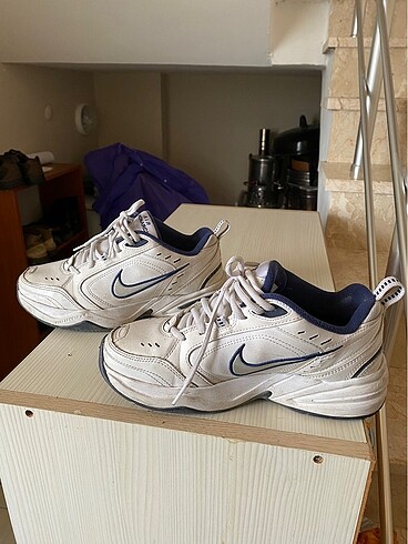 Nike ADIDAS AIR MONARCH 39