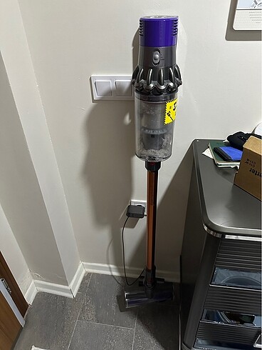 Dyson v10