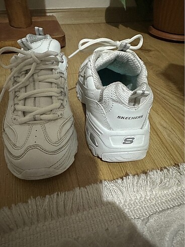 Skechers temiz ayakkabı