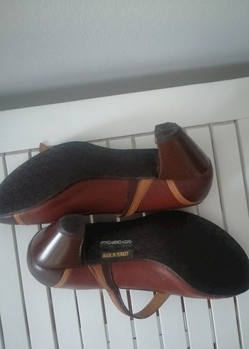 Kahverengi Deri Tokalı Kadın Klasik Ayakkabı - Görsel 3