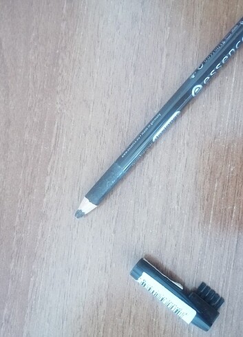 Beden Essence eyebrow designer kaş kalemi