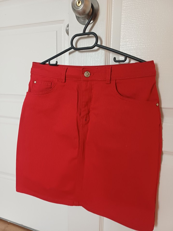 Düğmeli Kırmızı Mini Etek - Görsel 2
