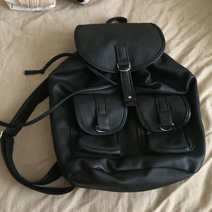siyah deri sırt çantası 