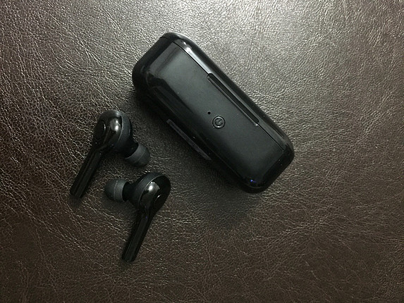 Diğer siyah wireless kulaklık