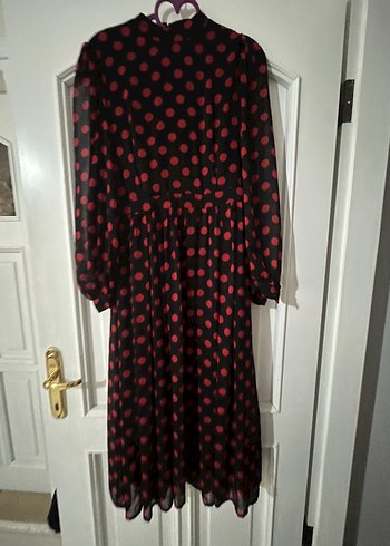 Kırmızı Puantiyeli şifon Elbise - Görsel 2