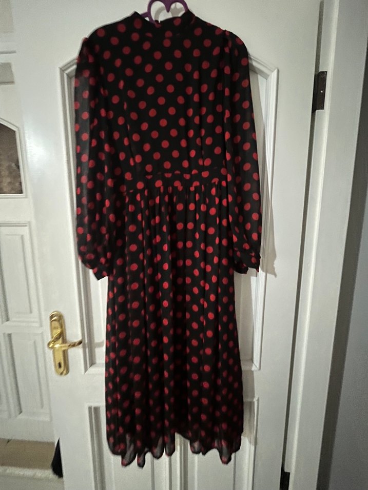 Kırmızı Puantiyeli şifon Elbise - Görsel 2