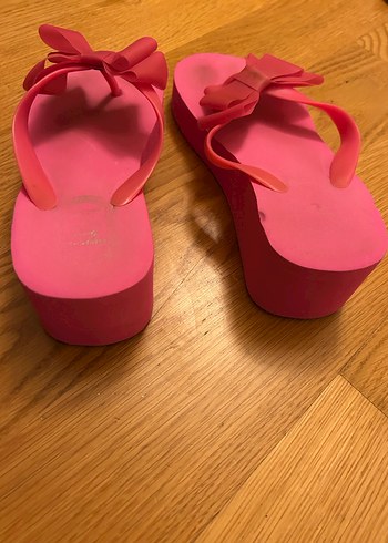 Pembe Fiyonklu Dolgu Topukl tokyo Terlik - Görsel 3