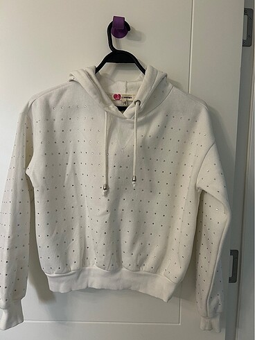 Koton Ole taşlı sweatshirt