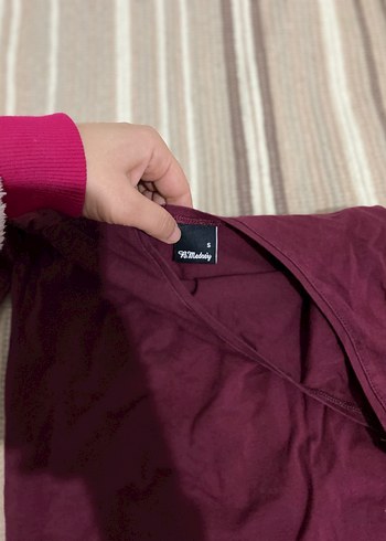 Bordo V Yaka kapri kol tişört - Görsel 3