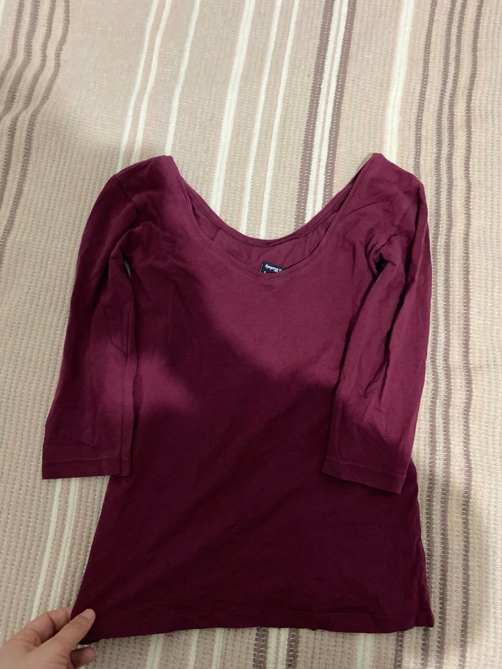 Bordo V Yaka kapri kol tişört - Görsel 2