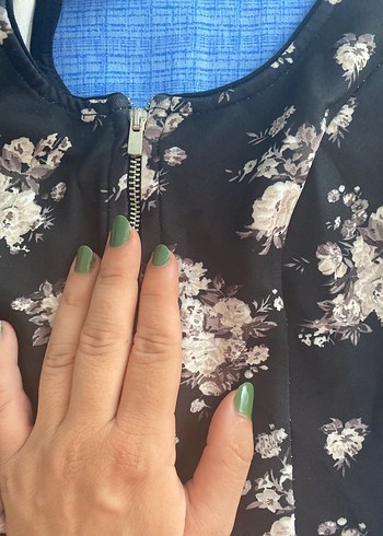 Bershka çiçek desenli elbise - Görsel 7