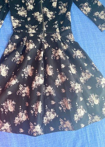 Bershka çiçek desenli elbise - Görsel 5