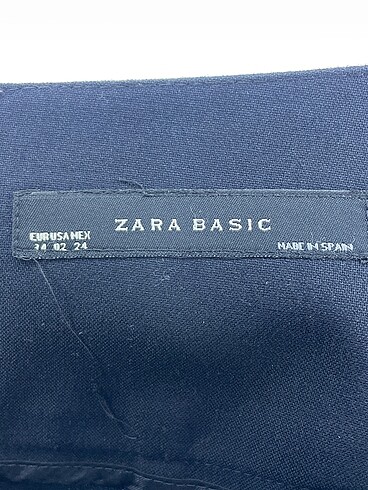 34 Beden siyah Renk Zara Kalem Etek %70 İndirimli.