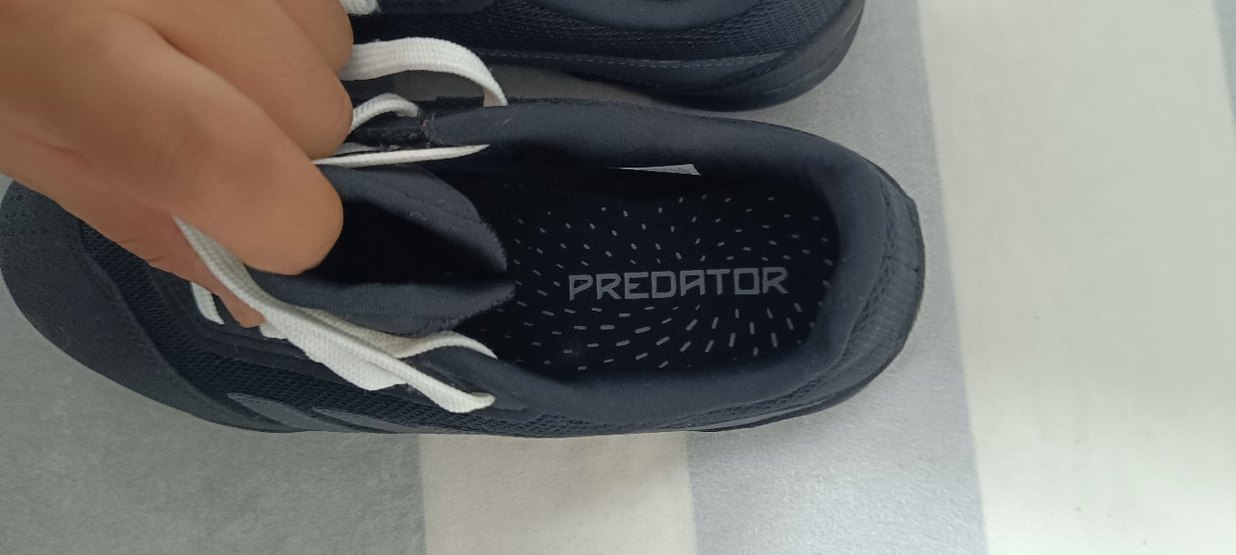 Adidas Predator 42 no halısaha ayakkabısı - Görsel 3