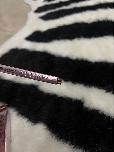 too faced dudak kalemi - Görsel 5