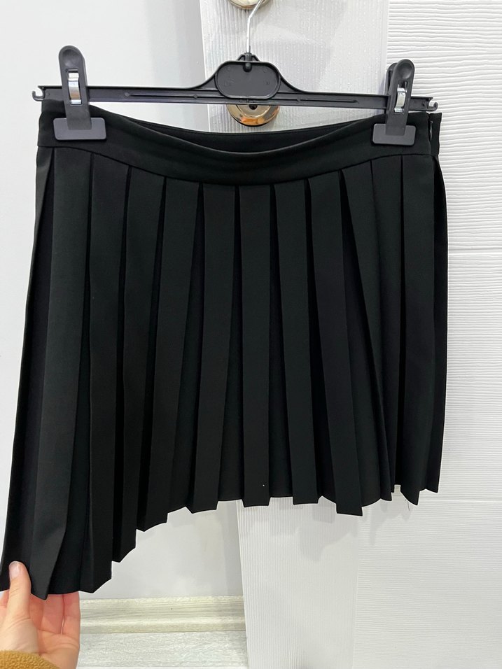 Siyah Pilili Mini Etek - Görsel 4