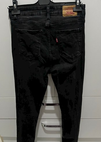 Kadın Siyah Kemerli Dar Kesim Jean - Görsel 6