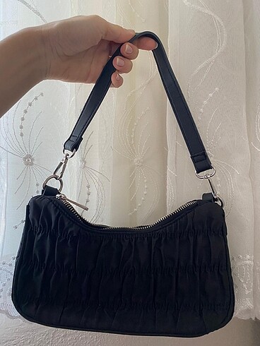Bershka Kol çantası