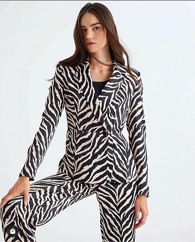 Chima zebra desen takım elbise