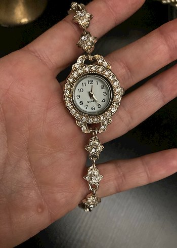 ÇOK ZARİF TAŞLI KOL SAATİ - Görsel 3