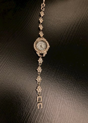 ÇOK ZARİF TAŞLI KOL SAATİ - Görsel 5