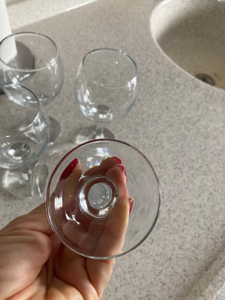 PAŞABAHÇE 4 KORMIZI ŞARAP KADEHİ - Görsel 5