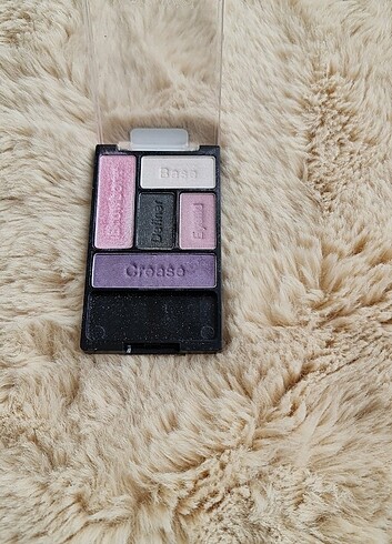 Wet n wild Mor tonları far paleti