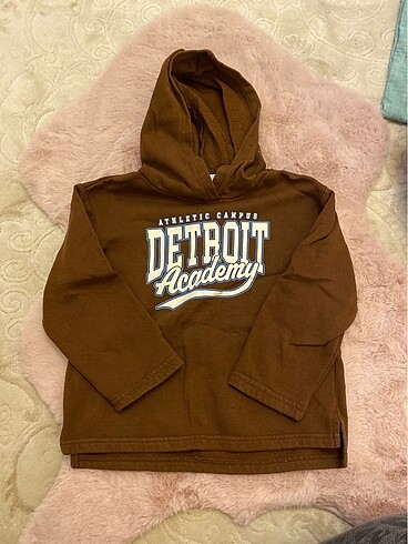 H&M sweatshirt