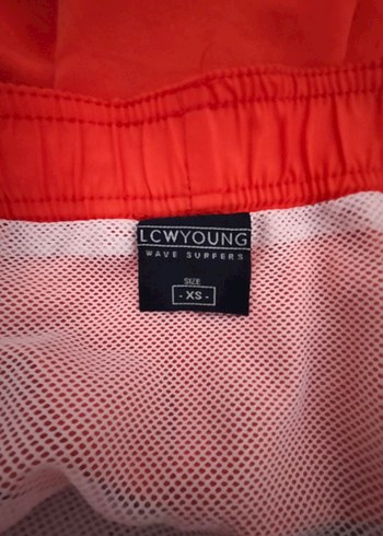 Kırmızı Erkek Baskılı Deniz Şortu - Görsel 3