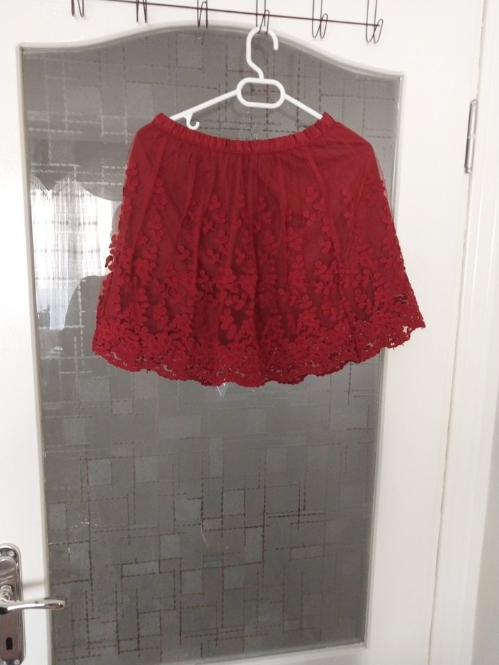 Kız Çocuk Kırmızı Dantel Nakışlı Etek - Görsel 2