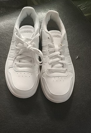 Adidas spor ayakkabı 