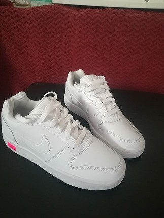 Nike ebernon