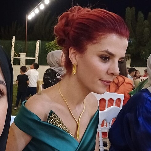 26 Beden yeşil Renk Bayan abiye?