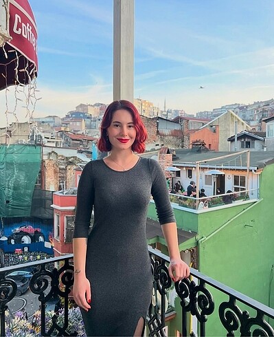Bershka Yırtmaçlı Elbise
