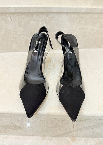 Klasik Siyah Stiletto Topuklu Kadın Ayakkabı