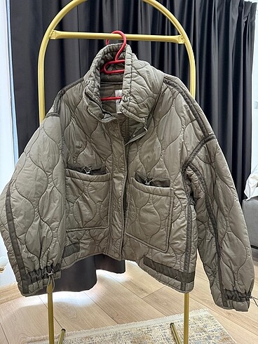 Zara haki mont