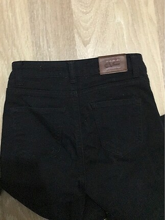 26 Beden KOTON SİYAH PANT.