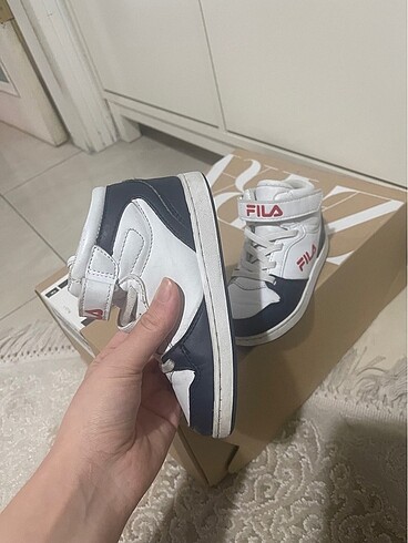 26 Beden FILA ERKEK ÇOCUK BOT SNEAKER