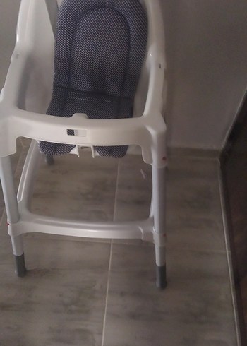 Gri Bebek Mama Sandalyesi