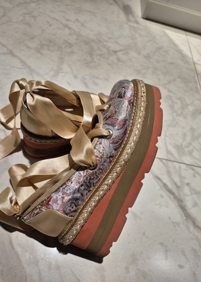 Dolgu Topuk Ayakkabi - Görsel 3