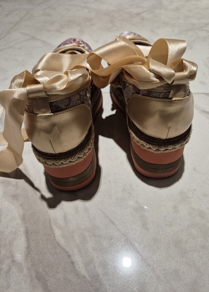 Dolgu Topuk Ayakkabi - Görsel 4