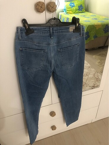 26 Beden Jeann