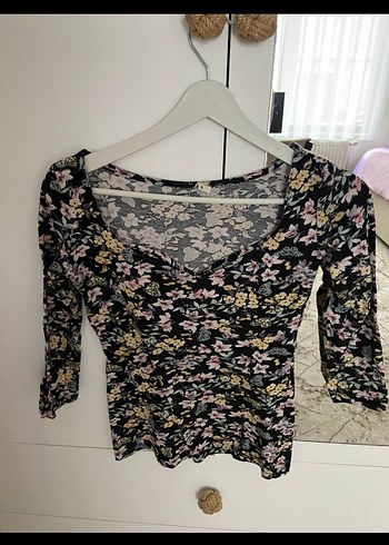 Diğer Romantik Cicekli Siyah Bluz