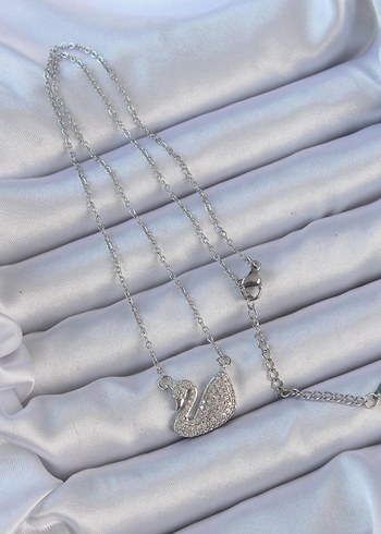 Mini Zincir Detaylı Beyaz Kuğu Kolye Çelik - Görsel 2